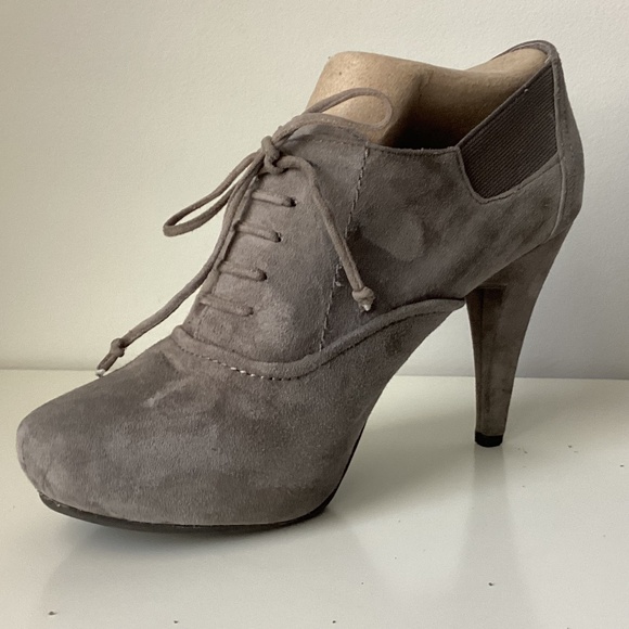 Me Too Lisbon Oxford Pumps Grey Suede - 6.5M - Picture 2 of 14